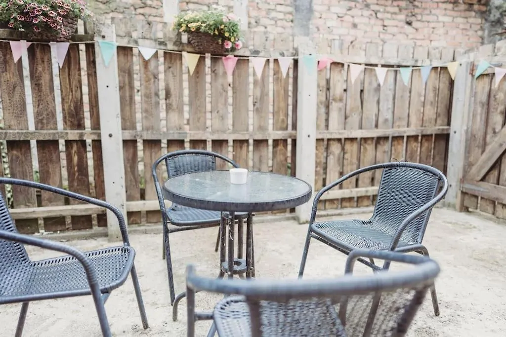 Trish'S Townhouse Best For Eats-Arts-Drinks-Parks! Belfast